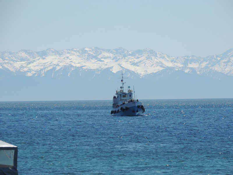 Lovely scenery with the mts on Lake Baikal